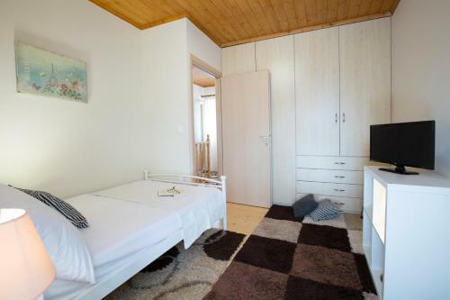 Lefkas Cottage House