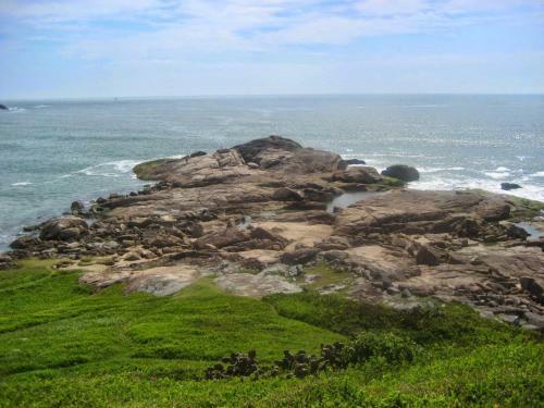 Flats Da Barrinha Da Ferrugem A 500mt Do Mar