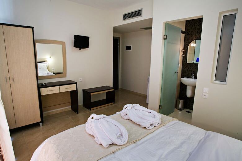 Rg Status Hotel