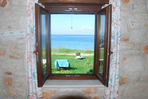 Kavos Psarou Villas