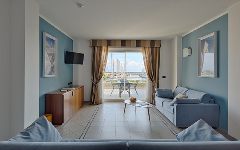 Hotel Aregai Marina