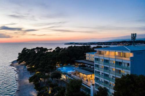 Hotel Pinija Petrecane