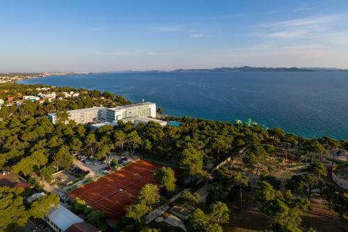 Hotel Pinija Petrecane