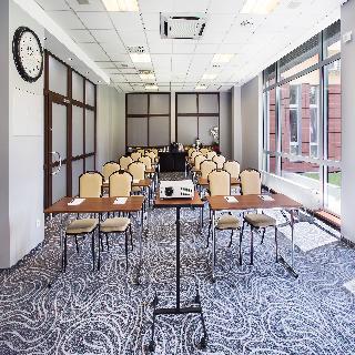 Qubus Hotel Glogow