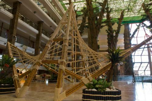 Holiday World Polynesia Hotel