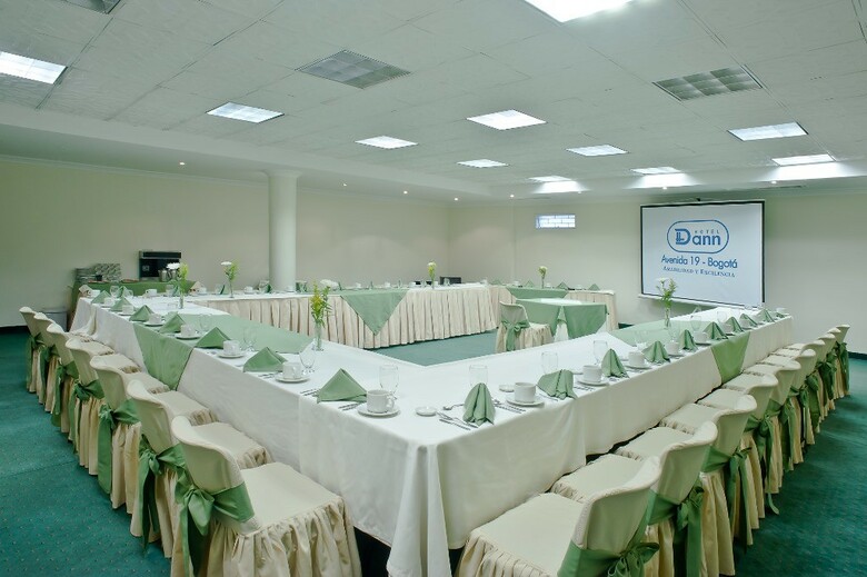 Hotel Dann Avenida 19