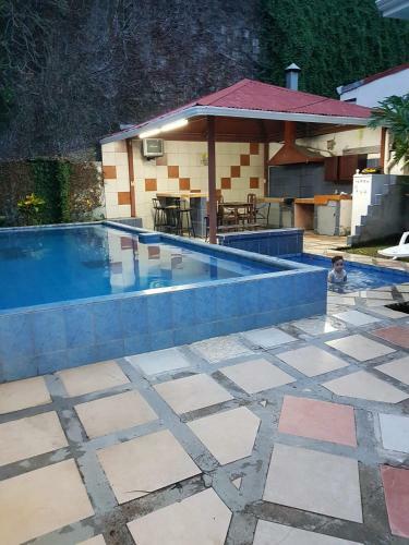 Residencia En Jac�