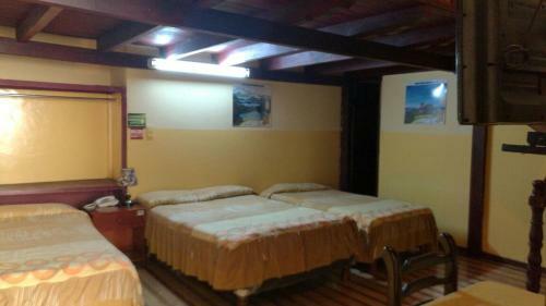 Albergue Hostal Puerta Del Sol