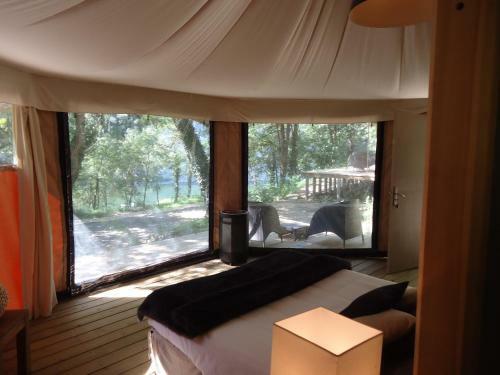 Hotel Prehistoric Lodge