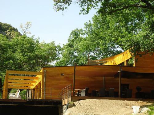 Hotel Prehistoric Lodge