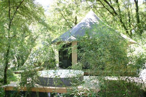 Hotel Prehistoric Lodge