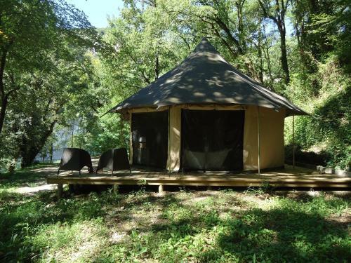 Hotel Prehistoric Lodge