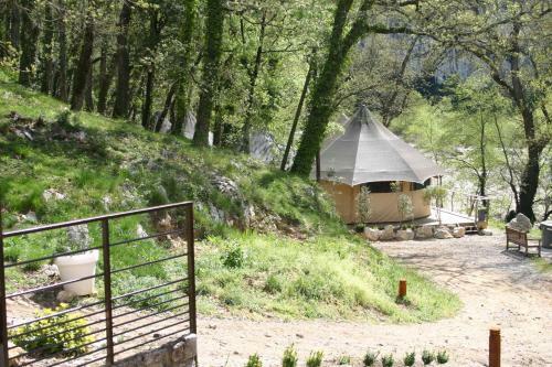 Hotel Prehistoric Lodge