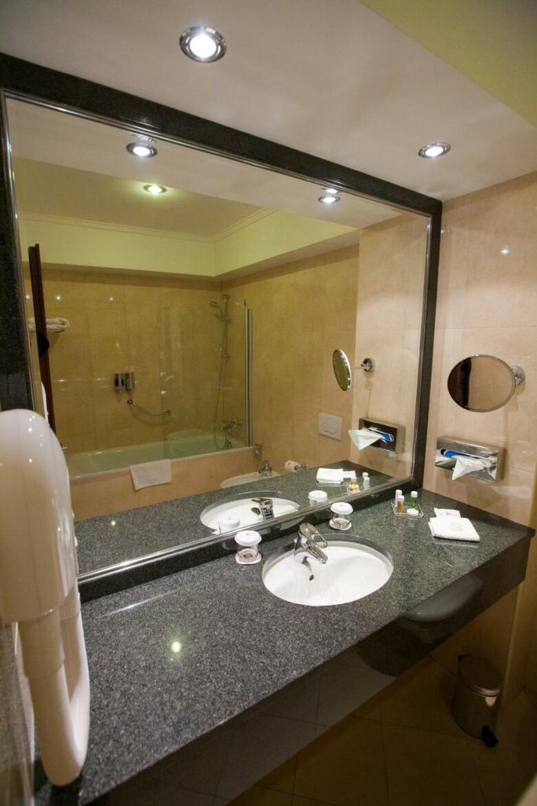 Ramada Hotel & Suites Bucharest North