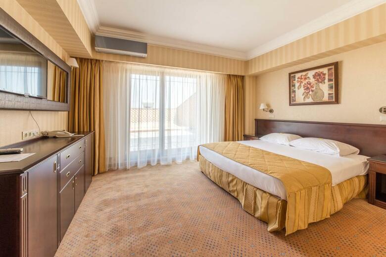Ramada Hotel & Suites Bucharest North