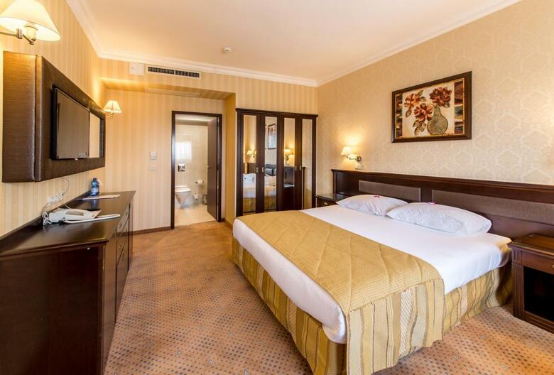 Ramada Hotel & Suites Bucharest North