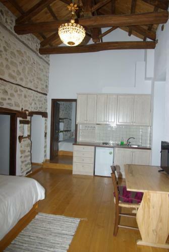 Hostal Sabouko Guest House