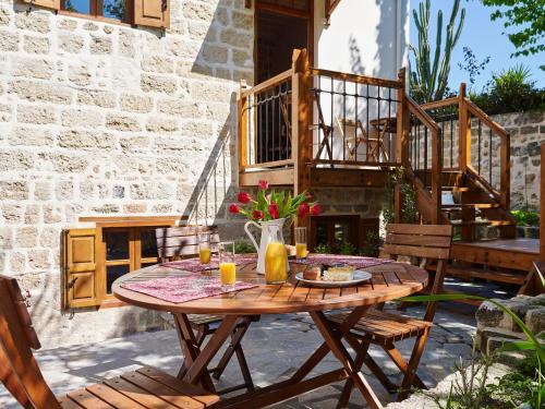 Helios Garden Boutique Apartments