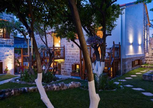 Helios Garden Boutique Apartments