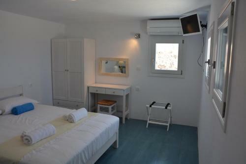 White Blue Houses & Apartments Paros