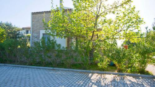 Feebles Garden House, Spathies