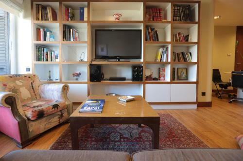 Elegant Apartment In Athens