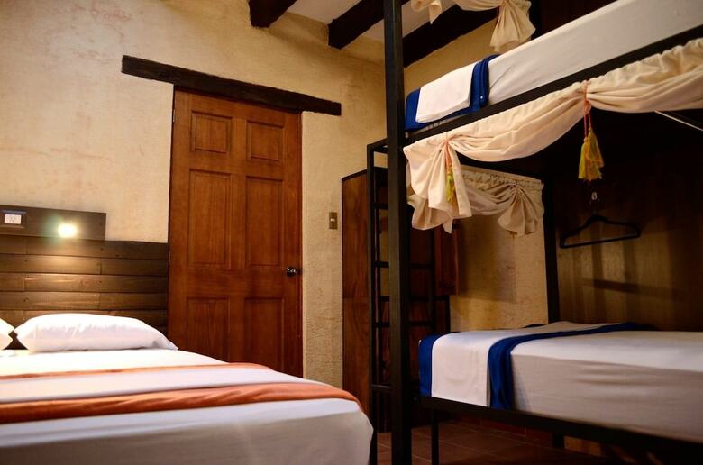 Hostal Cucuruchos Boutique Hostel