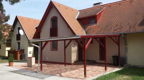 Bor�ka Apartman Lenti