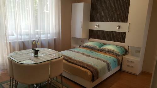 Lara Apartments
