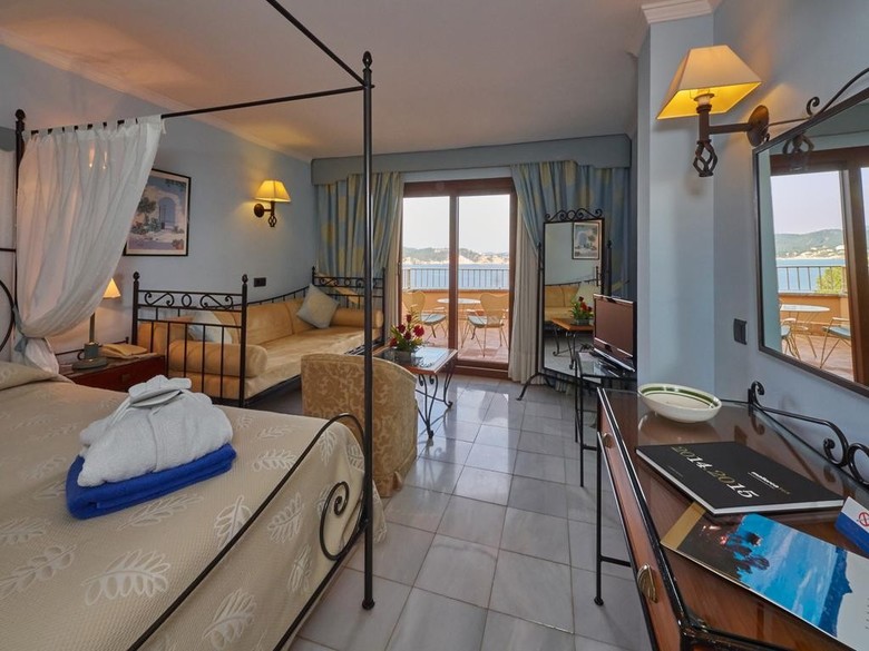 Hotel Petit Cala Fornells
