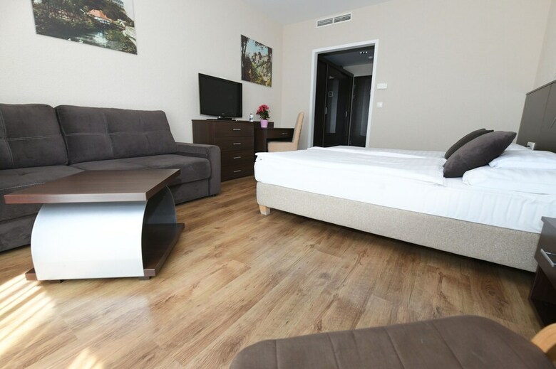 Ez�sthid Hotel