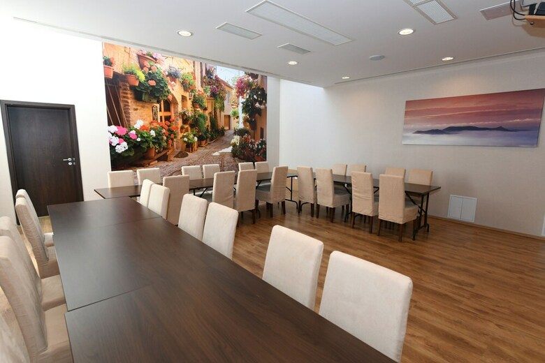 Ez�sthid Hotel