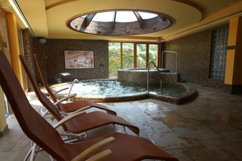 Laroba Hotel