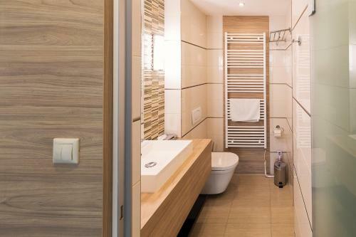 Hotel Zena Beauty & Shopping Center
