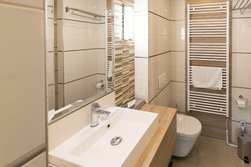 Hotel Zena Beauty & Shopping Center