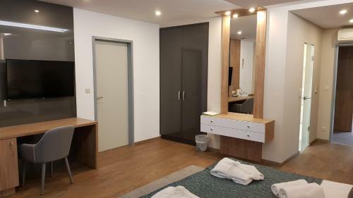 Hotel Zena Beauty & Shopping Center