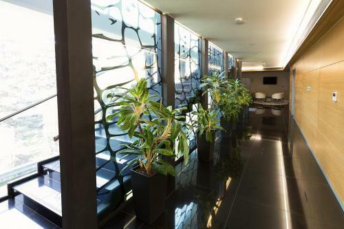 Hotel Zena Beauty & Shopping Center