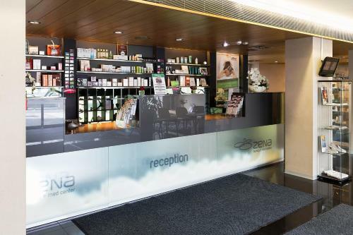 Hotel Zena Beauty & Shopping Center