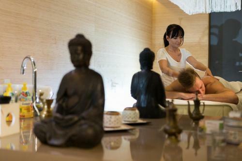 Hotel Zena Beauty & Shopping Center