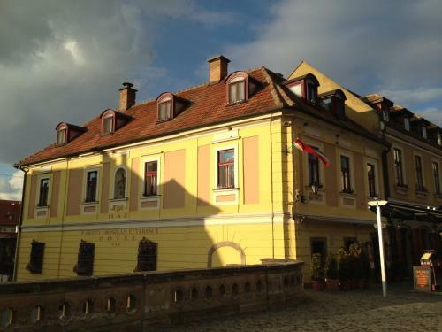 Hostal Offi Haz Hotel