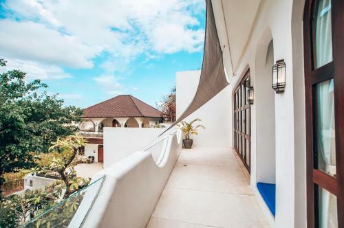 Nazeki Villa