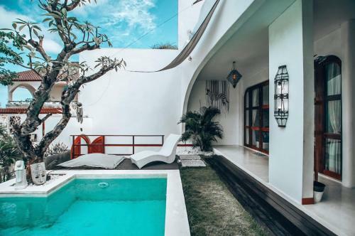 Nazeki Villa