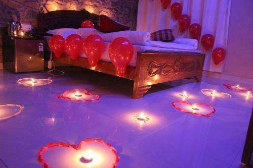 Hotel Toppers Corner