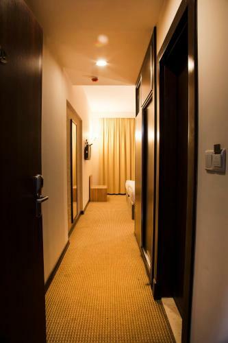 Asenappar Hotel