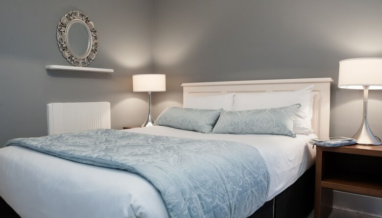 Hostal Clifden House