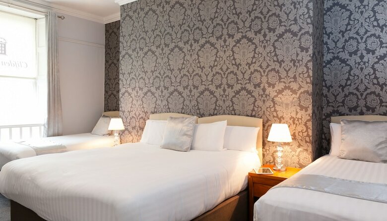 Hostal Clifden House