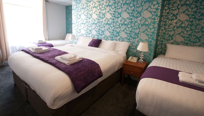 Hostal Clifden House