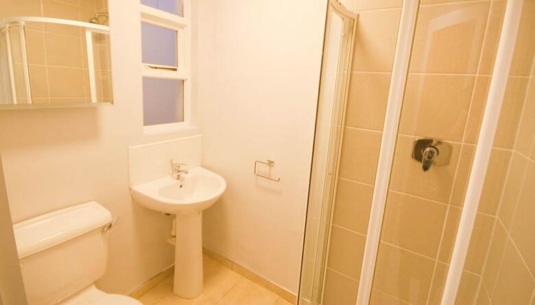 Hostal Clifden House