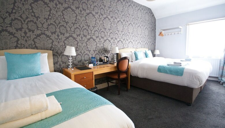 Hostal Clifden House