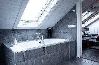 Ambassade Apartments